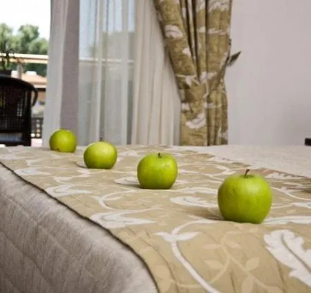 Allea And Apartahotel 2*